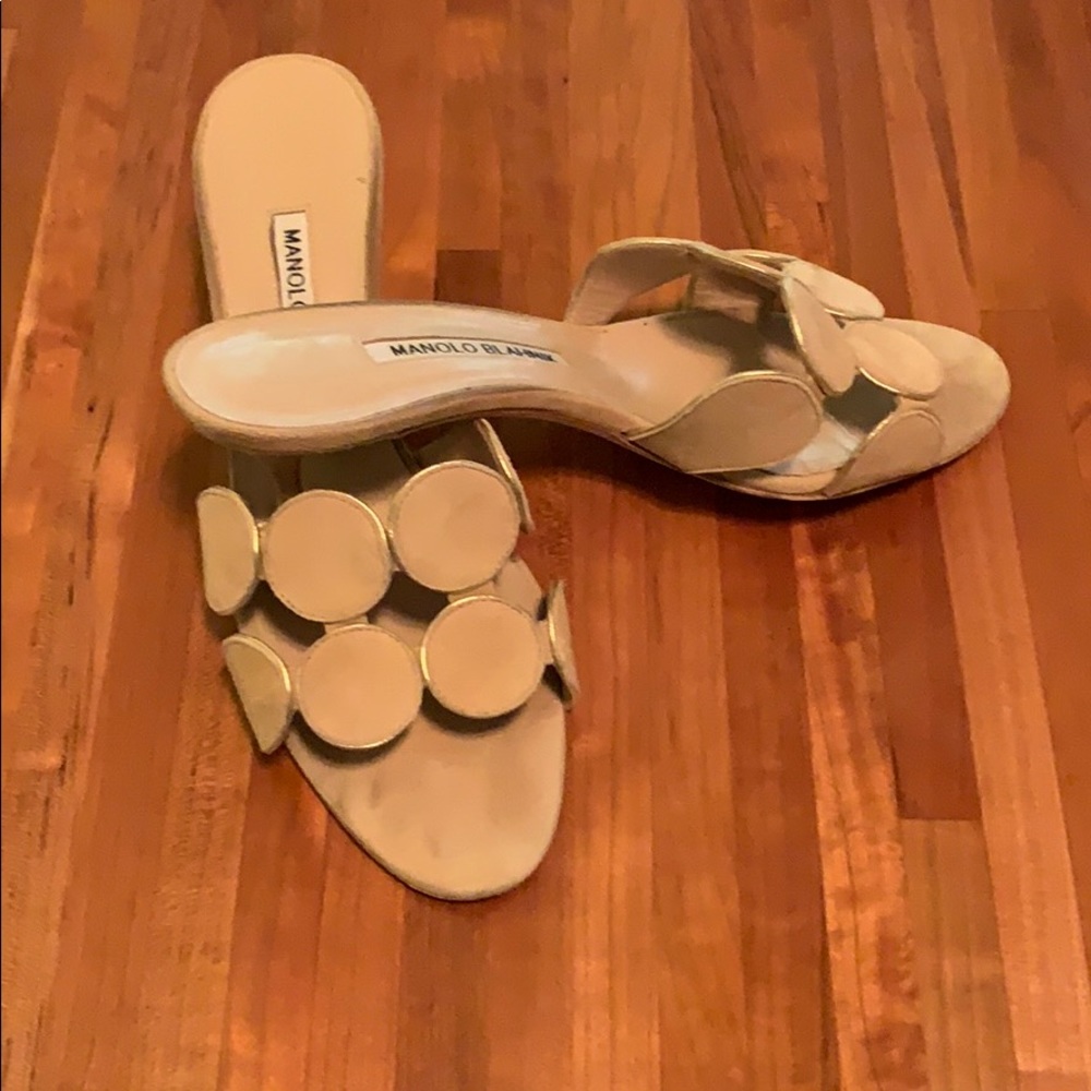 Manolo Blahnik Kitten heel Mules